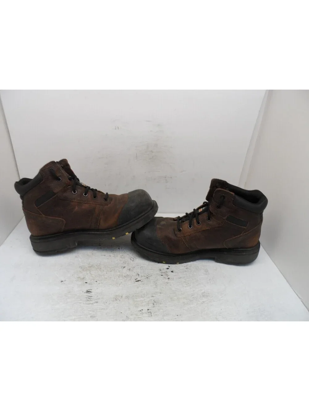 Dakota used boots